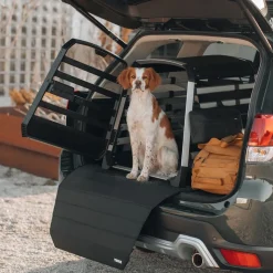 Thule-tarvikelaukku autoon